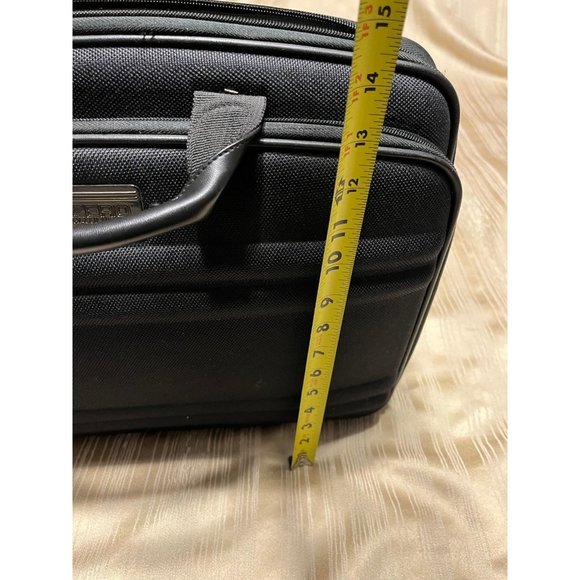 Zero Halliburton 3 Zip Compartment Business/Computer Bag with Shoulder Strap - Picture 8 of 10